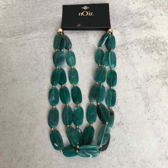 nOir Jewelry Green Beaded Necklace - Picture 1 of 4
